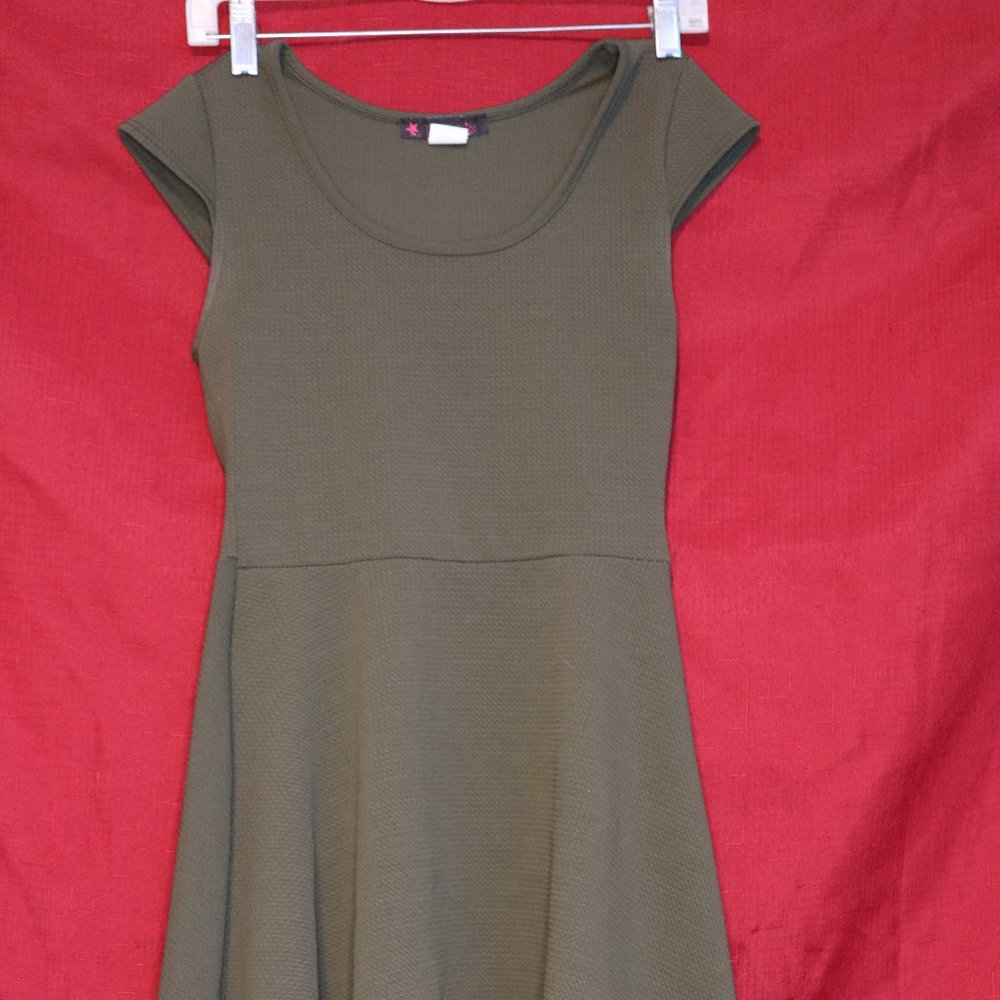 Short green Dress